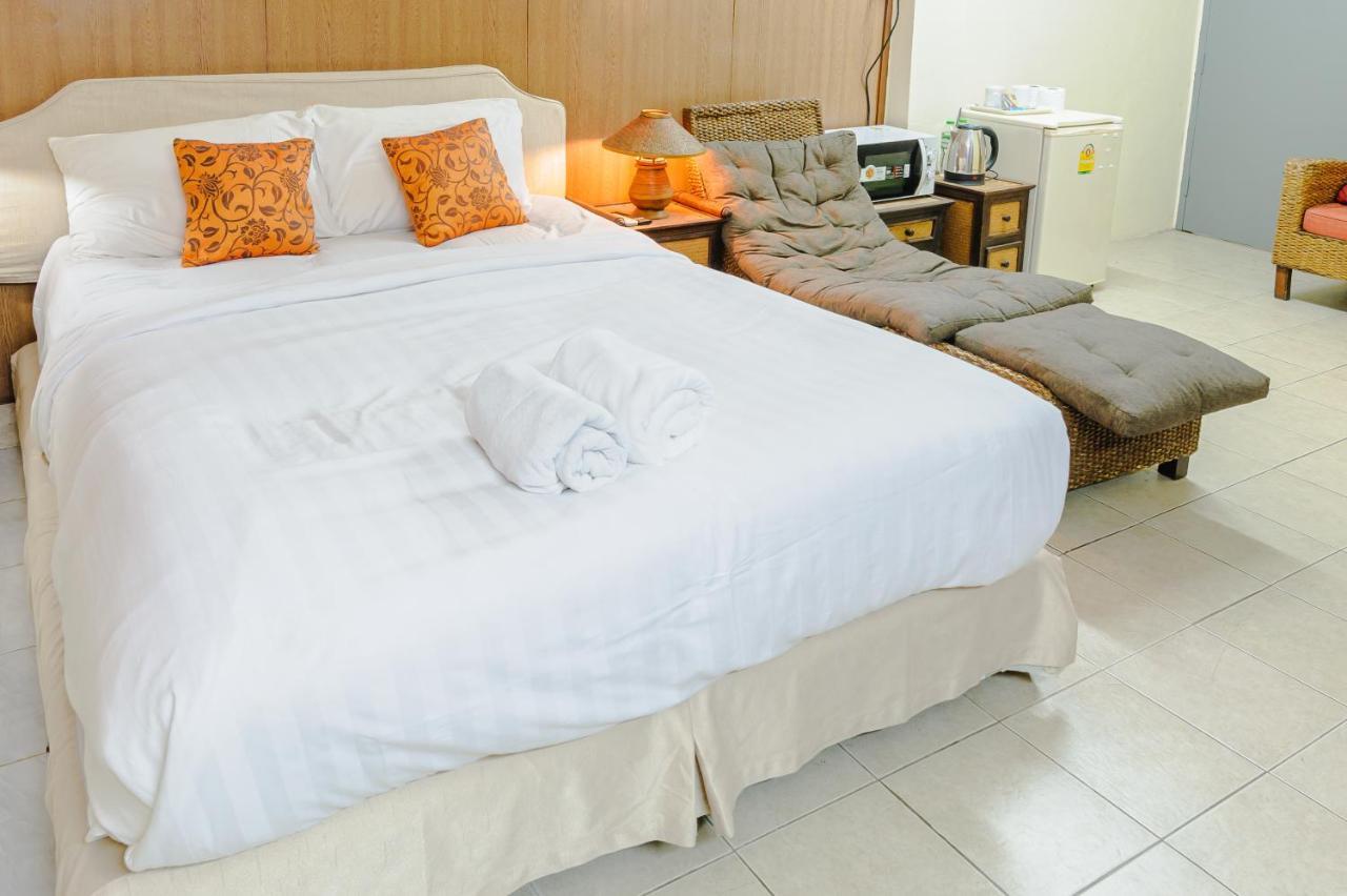 High5 Guesthouse Pattaya Exterior foto