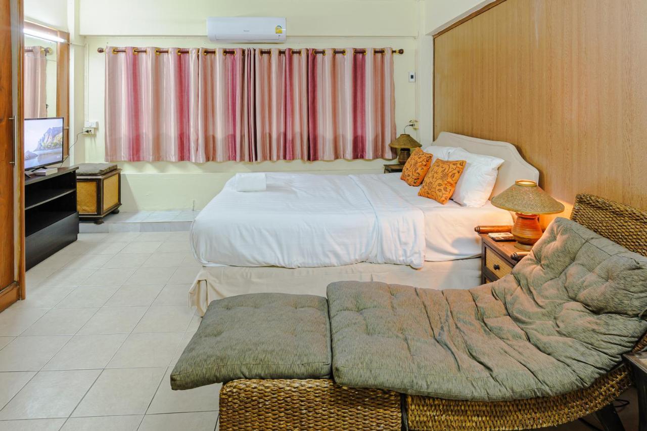 High5 Guesthouse Pattaya Exterior foto