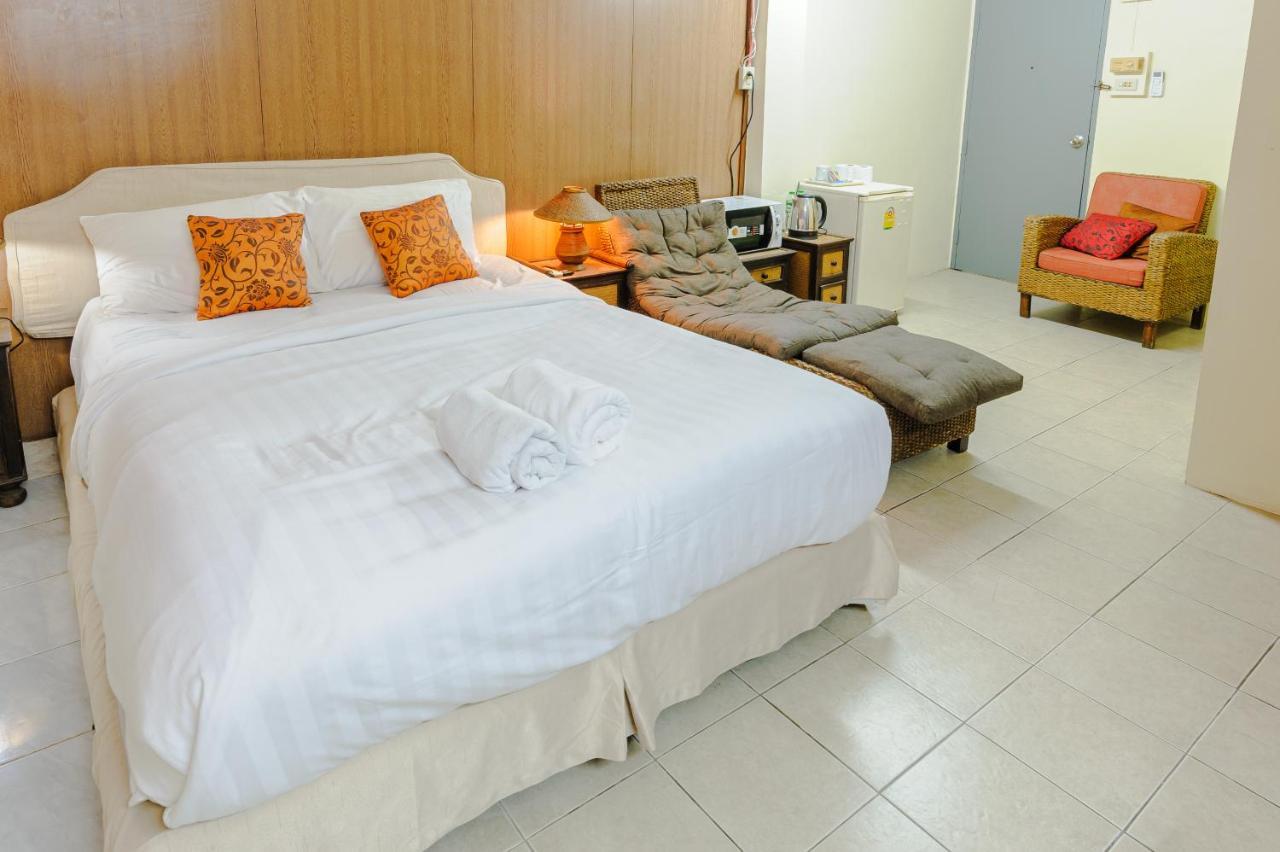 High5 Guesthouse Pattaya Exterior foto