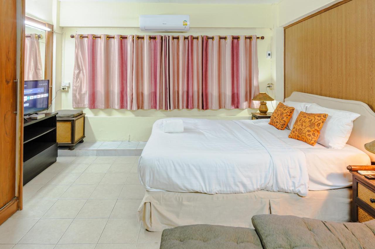 High5 Guesthouse Pattaya Exterior foto