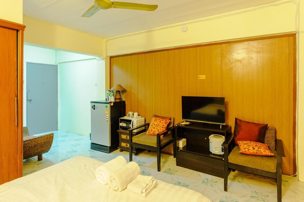 High5 Guesthouse Pattaya Exterior foto