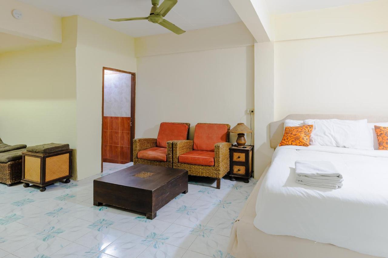 High5 Guesthouse Pattaya Exterior foto
