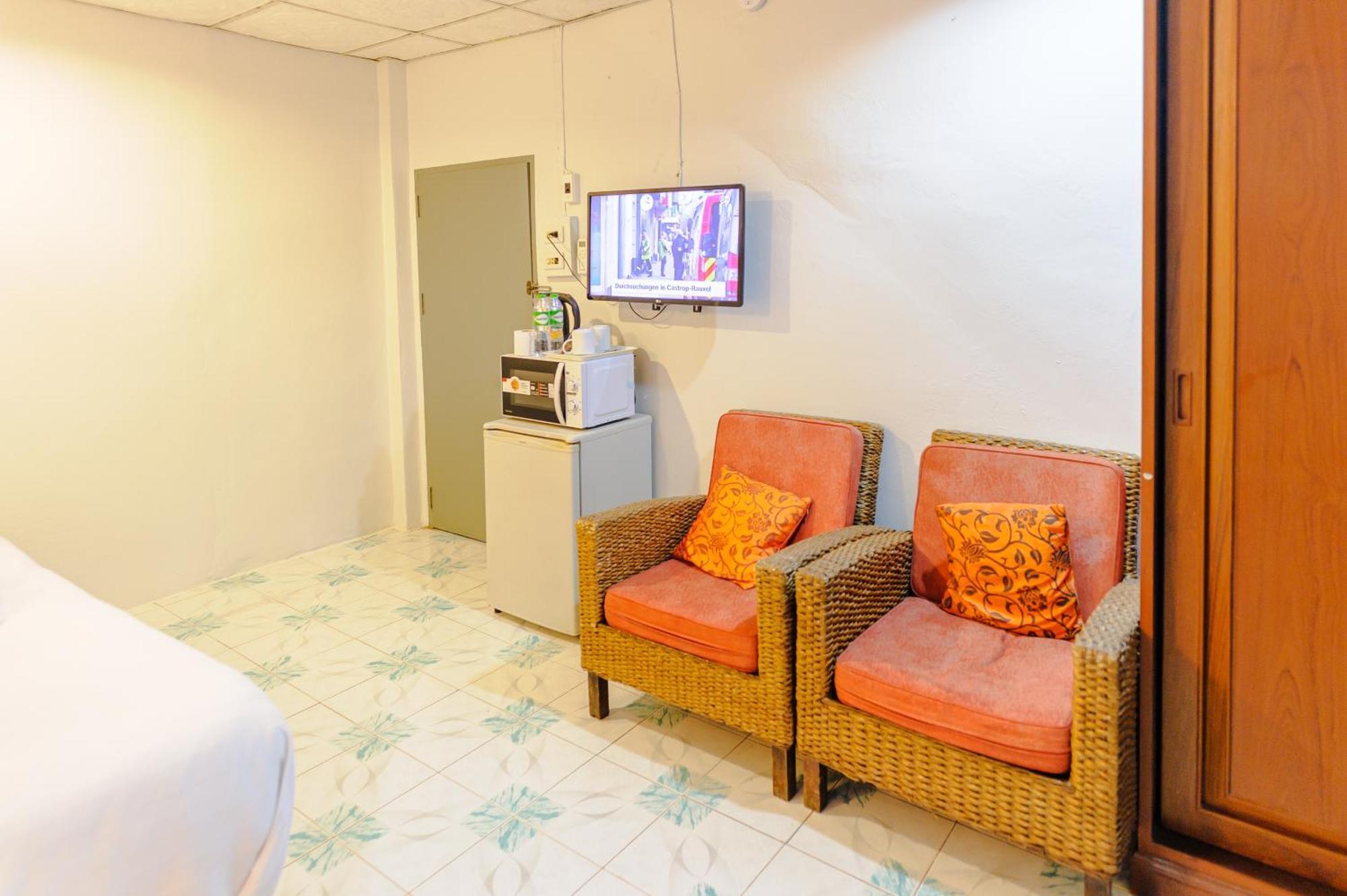 High5 Guesthouse Pattaya Exterior foto