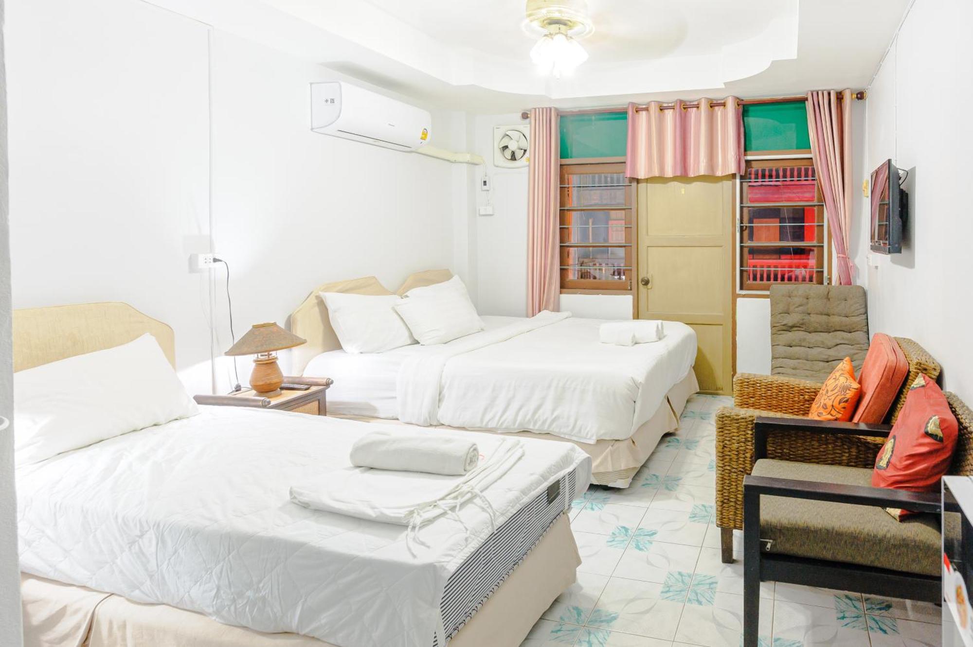 High5 Guesthouse Pattaya Exterior foto
