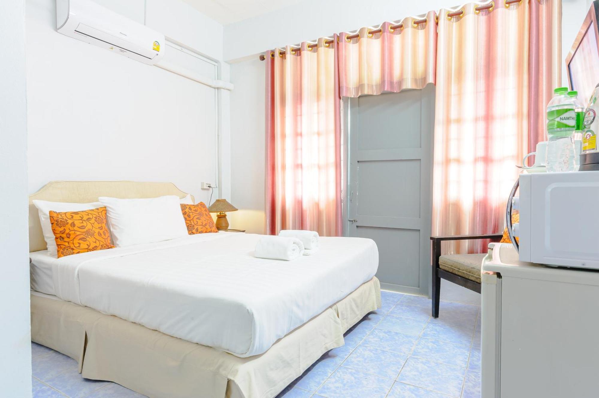 High5 Guesthouse Pattaya Exterior foto