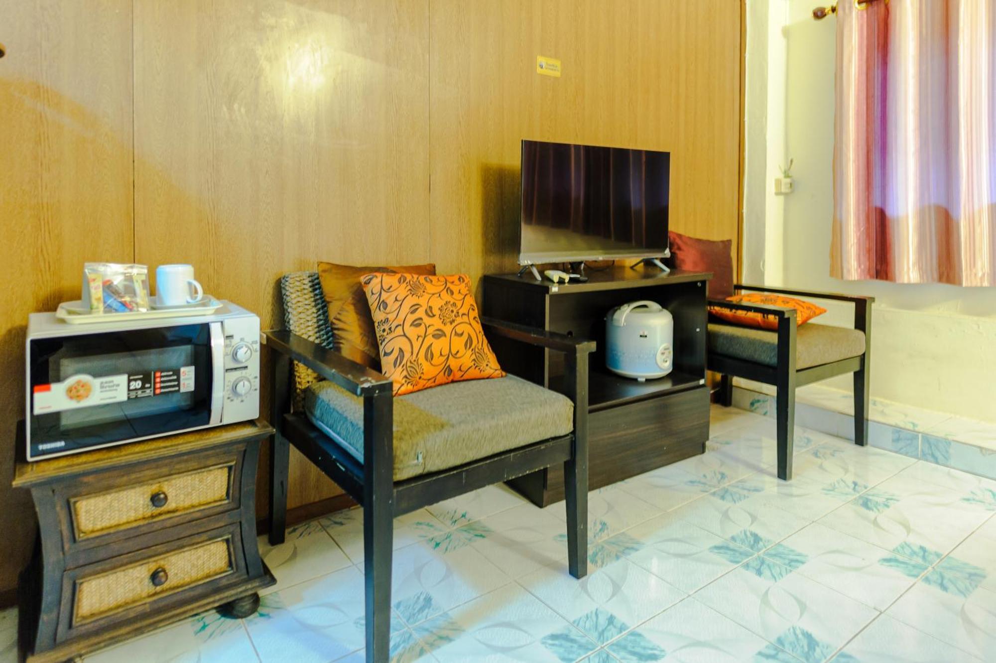 High5 Guesthouse Pattaya Exterior foto