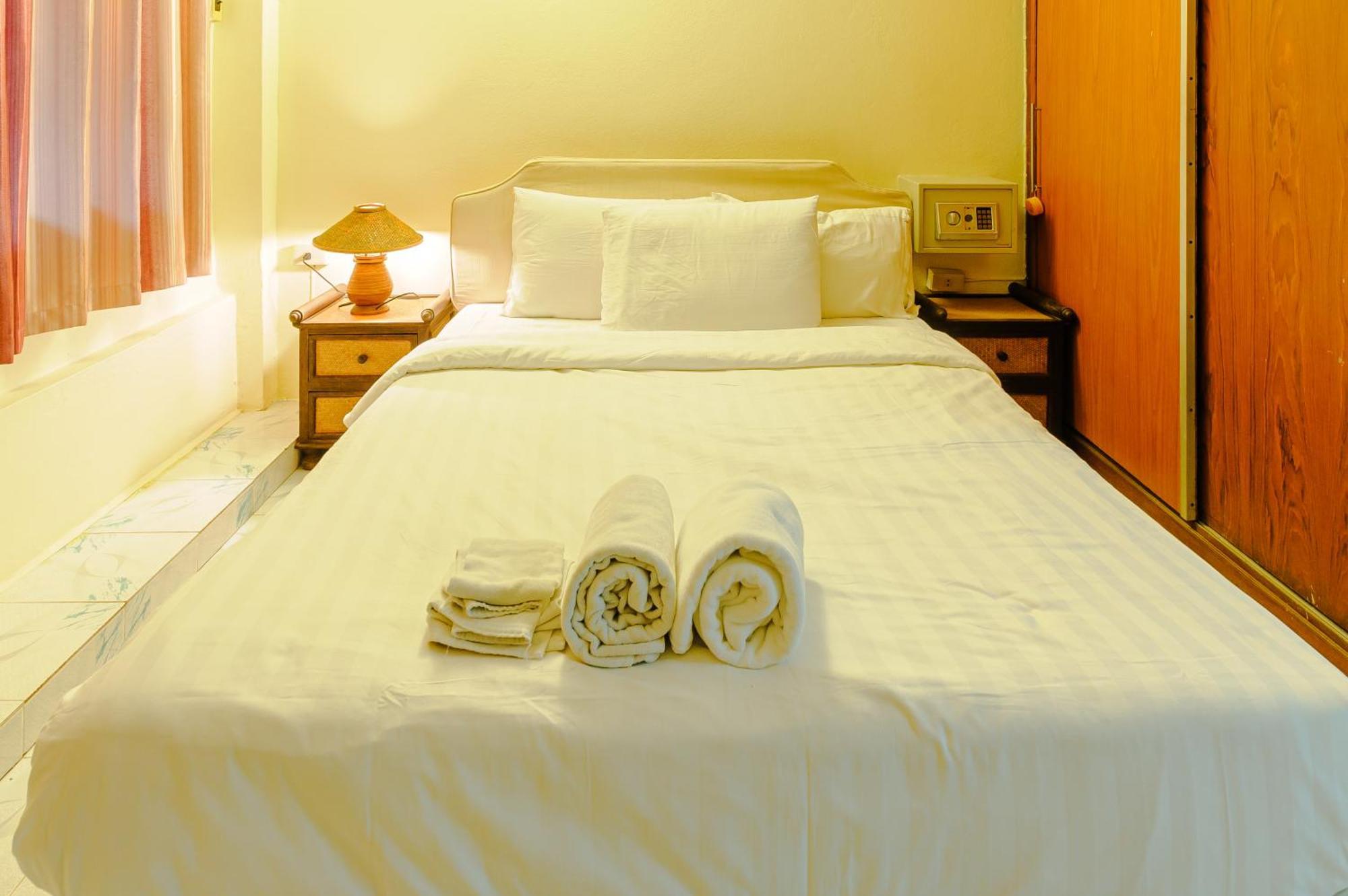 High5 Guesthouse Pattaya Exterior foto