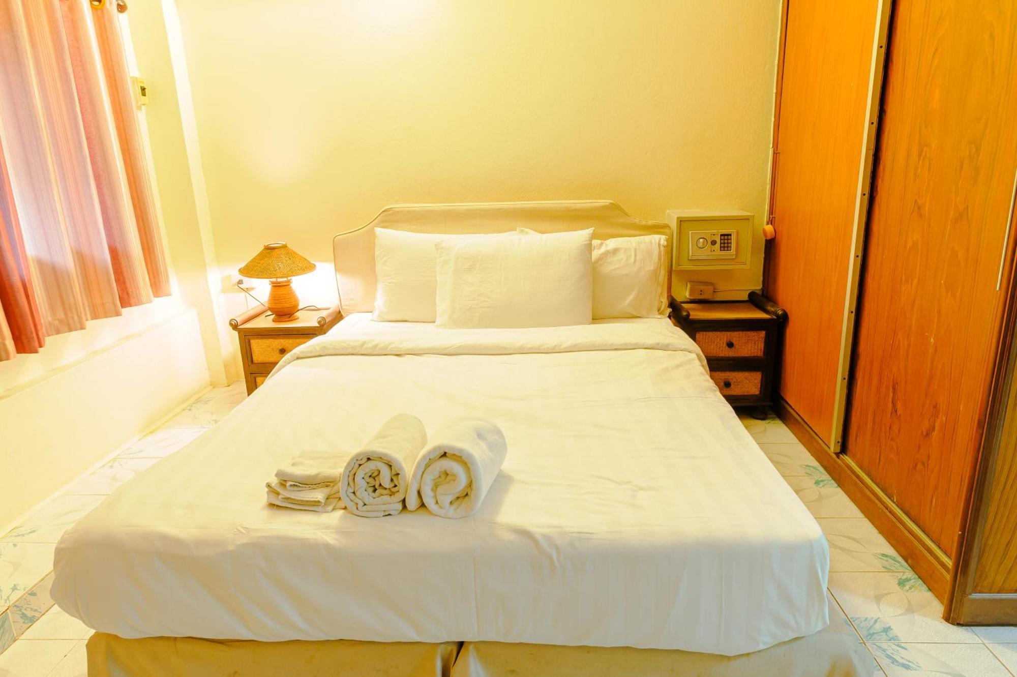 High5 Guesthouse Pattaya Exterior foto