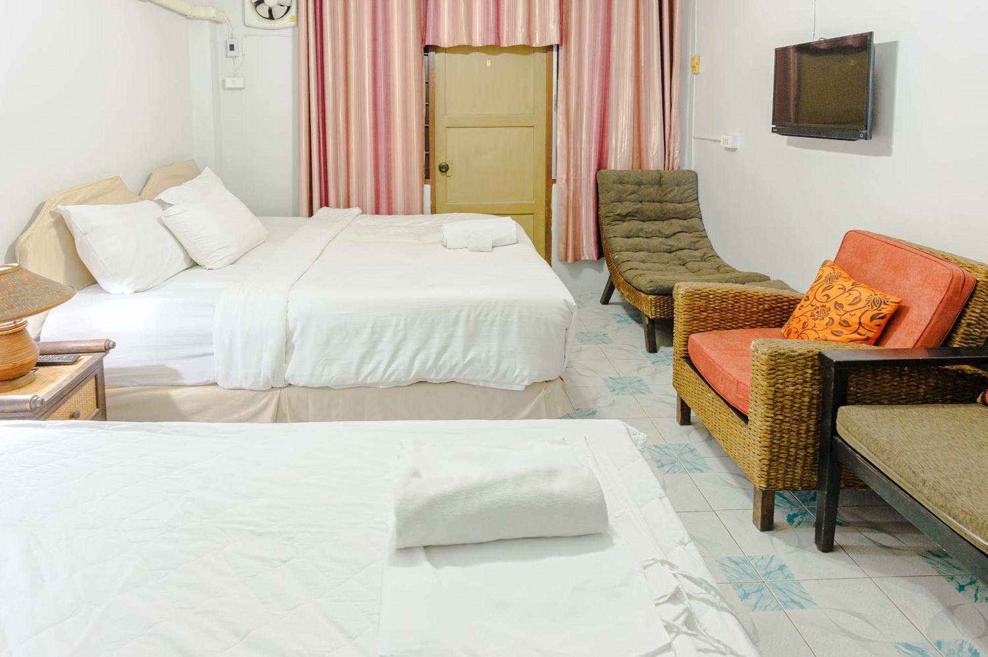 High5 Guesthouse Pattaya Exterior foto